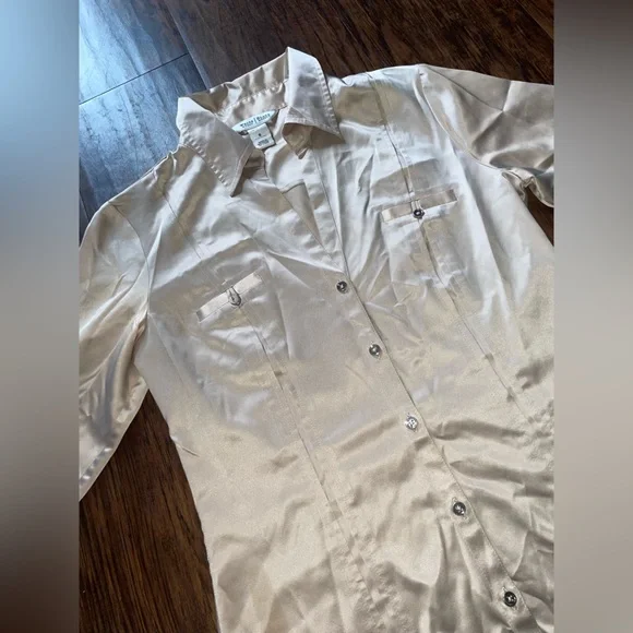 White House Black Market Gold Satin Button Down Shirt - Picture 10 of 10